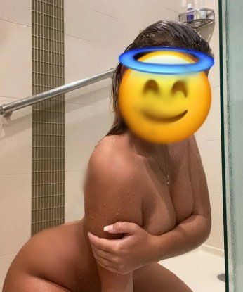 💋 Я креативна, нежна и знаю, как сделать тебя счастливым. Мои услуги разнообразны и уникальны, так что ты точно найдешь то, что ищешь. 😈 Забудь о повседневной рутине и окунись в мир наслаждения и удовольствия со мной. Живу я в самом сердце Москвы, где могу встретить тебя или приехать к тебе. 🌃 С моими фото и отзывами ты убедишься, что я именно то, что тебе нужно. Не медли, напиши мне, и мы воплотим твои самые сокровенные мечты в жизнь. 🔥 Оксана